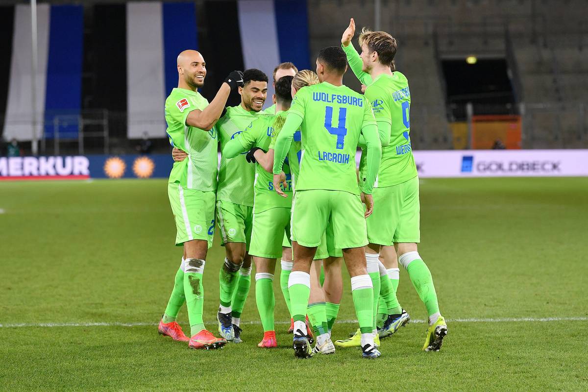 包含汉诺威对阵沃尔夫斯堡艰难情况之中脱颖而出的词条